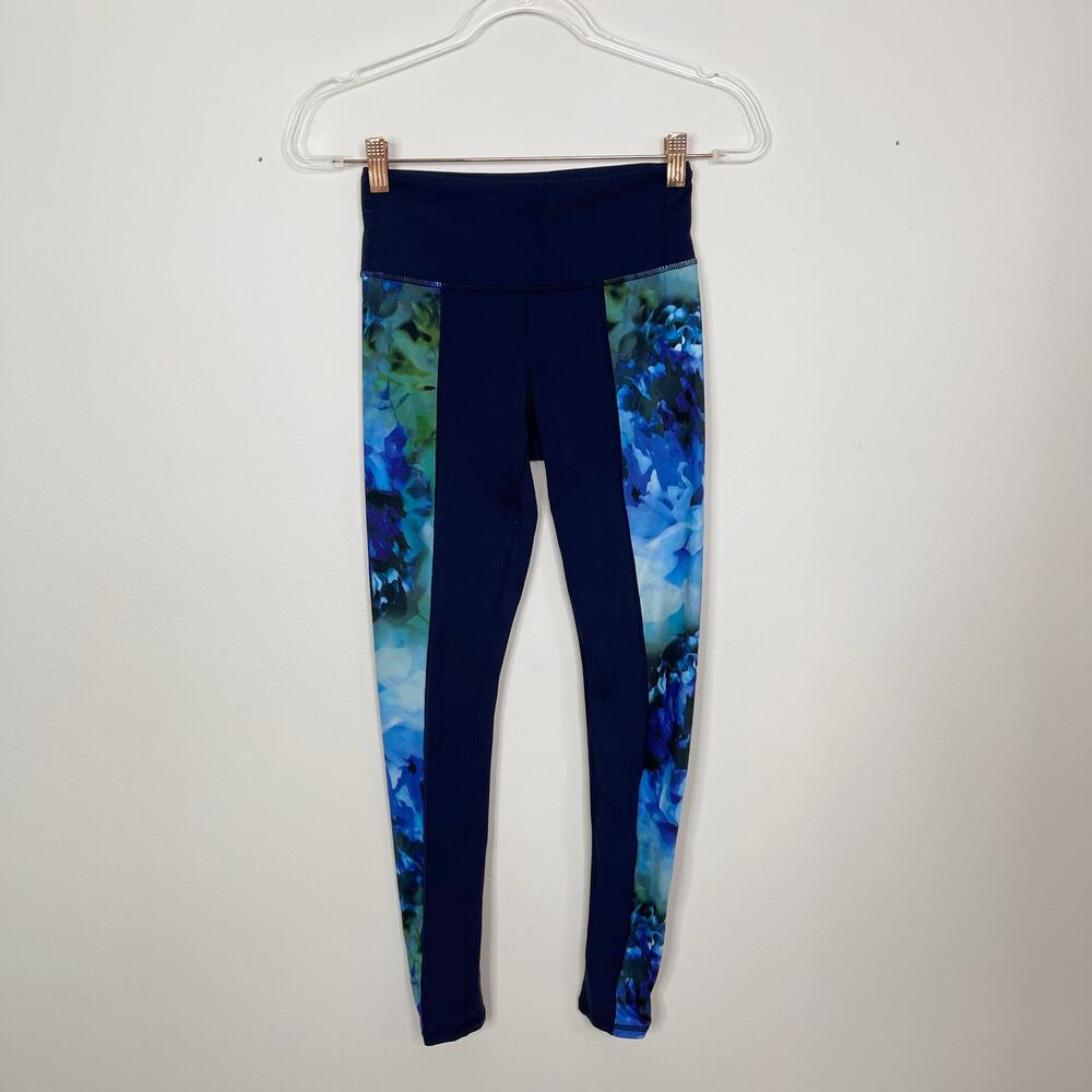 Athleta XSmall XS Blue Floral High Rise Bloom Chaturanga Leggings Yoga Workout